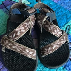 Girls Chacos size 10